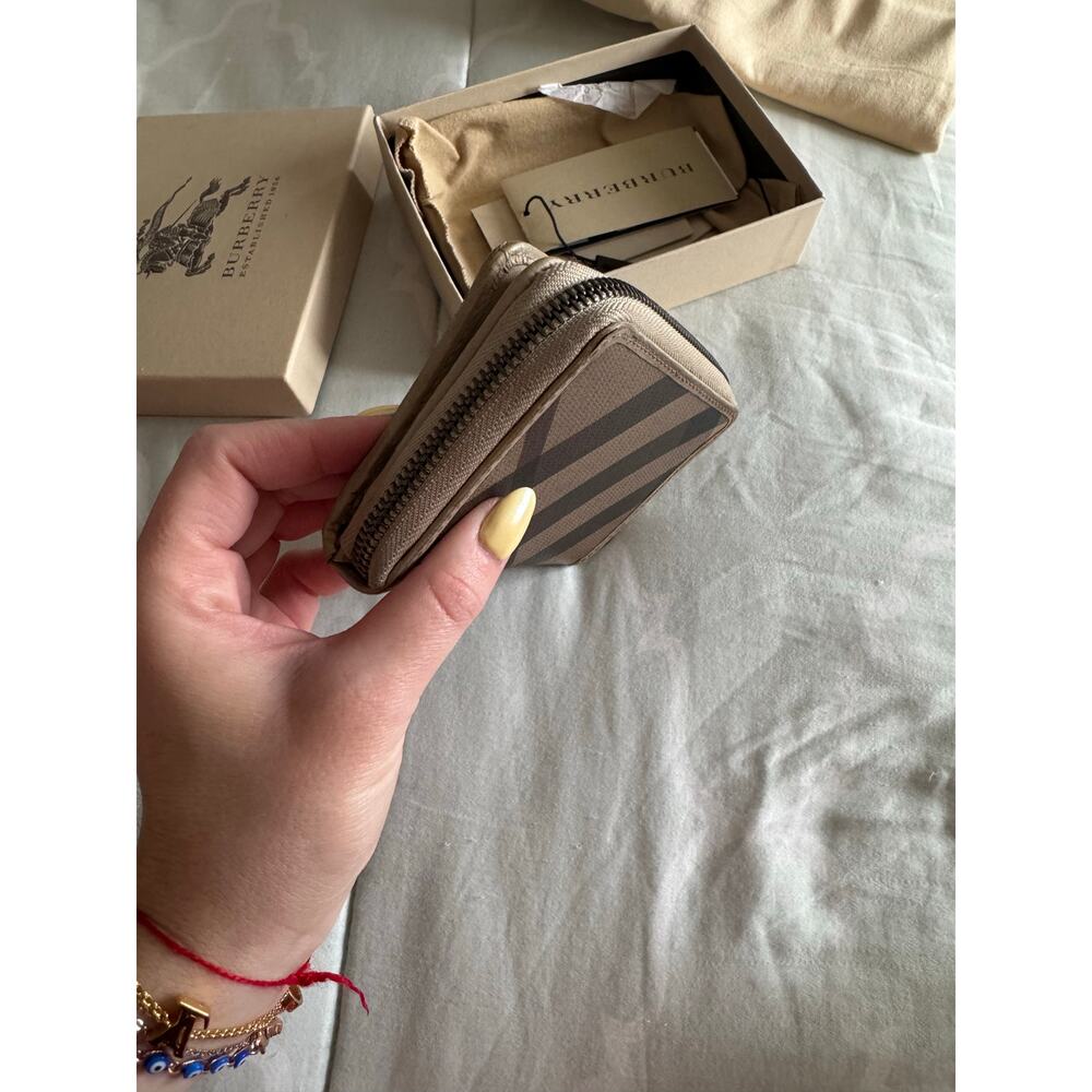 Burberry Smoked Check Woven Small Check Wallet - Picture 6 of 10